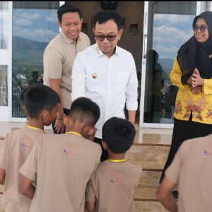 Bupati Suwardi Lepas Tim Sepakbola Soppeng ke Ajang Premier League U-12