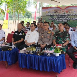 Bupati Soppeng Suwardi Apresiasi Polri Inisiasi Penanaman Jagung Serentak