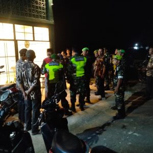 Koramil Pitumpanua-FKPPI Wajo Gelar Patroli, Sasar Objek Vital