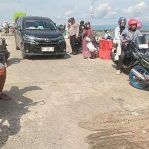 Amankan Pelabuhan Siwa, Polsek Pitumpanua Sebar Personel di Titik Strategis