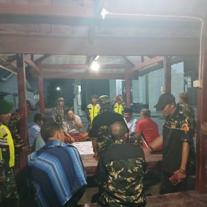 Koramil Maniangpajo Patroli Dialogis di Wajo, Sasar Pusat Keramaian