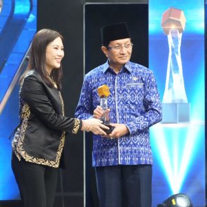 Menag Nasaruddin Raih Penghargaan Anugerah Penggerak Nusantara 2025