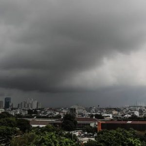 Indonesia Diselimuti Cuaca Ekstrem Sepekan ke Depan, Sulsel Siaga