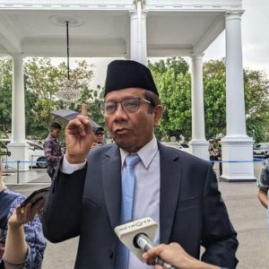 Prabowo Lantik Komite Reformasi Polri Sore ini, Mahfud-Jimly Tiba di Istana