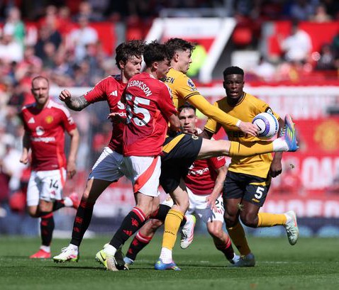 Liga Inggris: Diimbangi Wolves, MU Tertahan di Posisi 6