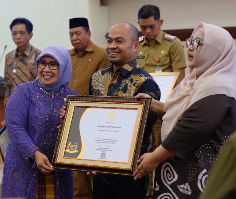 Pemkot Makassar Raih Anugerah Tertinggi Keterbukaan Informasi dari KI Sulsel