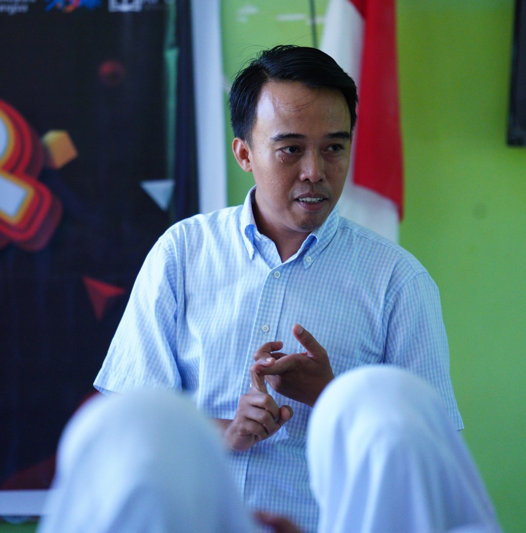 Beri Edukasi Kepemiluan, ‘KPU Mengajar’ Digelar di 10 SMA di Wajo