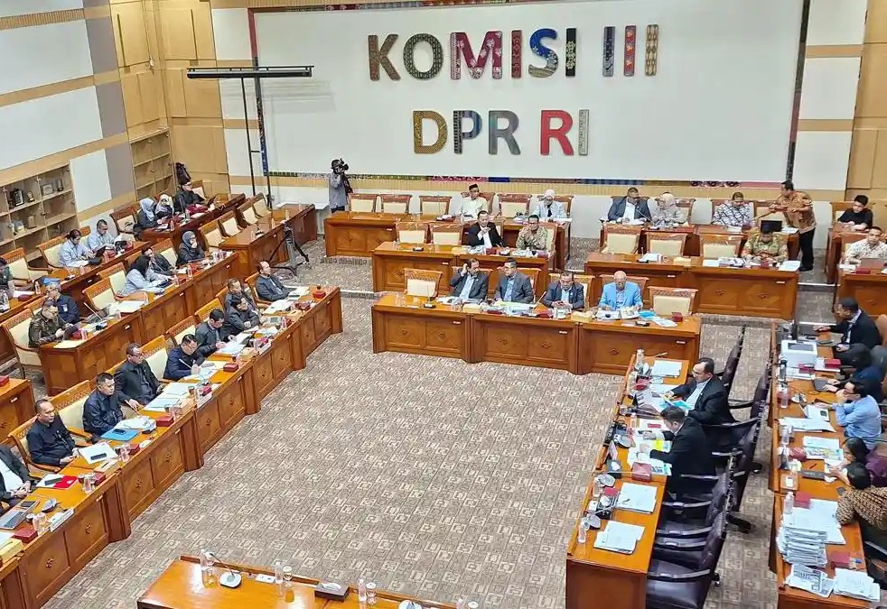 Bulat! Komisi III DPR Sepakat Polri Tetap Berada di Bawah Presiden