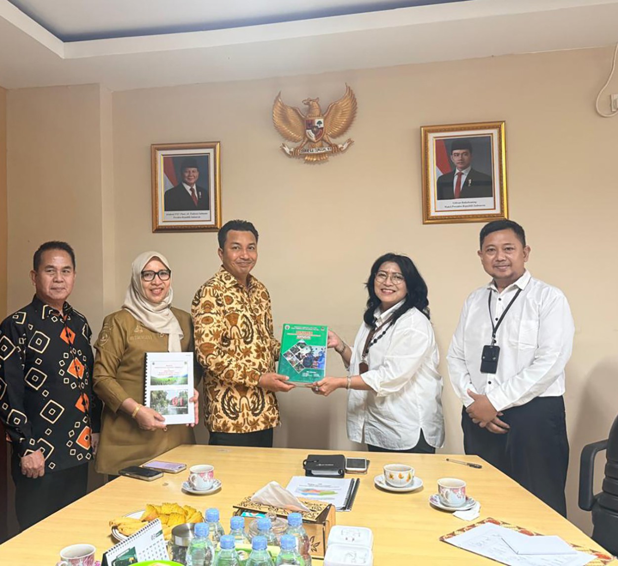 Pemkab Lutra Resmi Ajukan Dokumen Pengembangan Kawasan Perdesaan ke Kemendes PDT