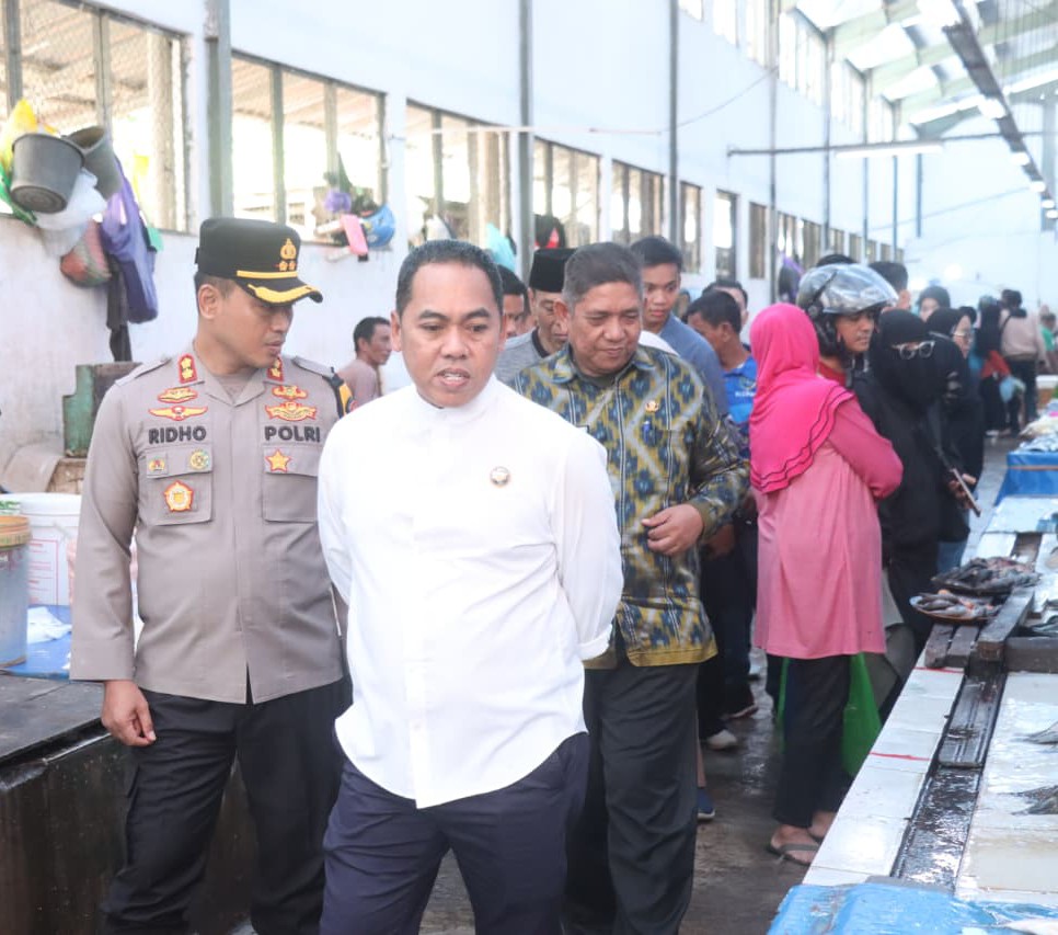 TPID Sidak Pasar Mini Sengkang, Pastikan Stok Pangan Aman Hingga Lebaran