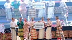 HUT Ke-765 Soppeng, Gubernur Sudirman Beri Kado Rp 15 Miliar