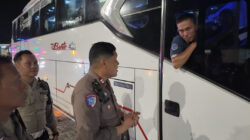 Pengawalan Ketat Massa Buruh Lampung ke Monas, Polisi Pastikan Lalu Lintas Tetap Tertib