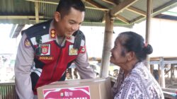 Sambut HUT RI, Kapolres Wajo Bagikan Paket Bansos untuk Warga di TPI 45