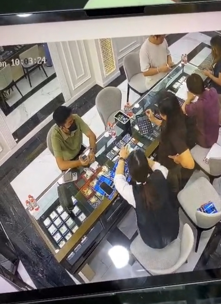Terduga Pelaku Penyalahgunaan Kartu Kredit Rp341,9 Juta Terekam CCTV di Kendari